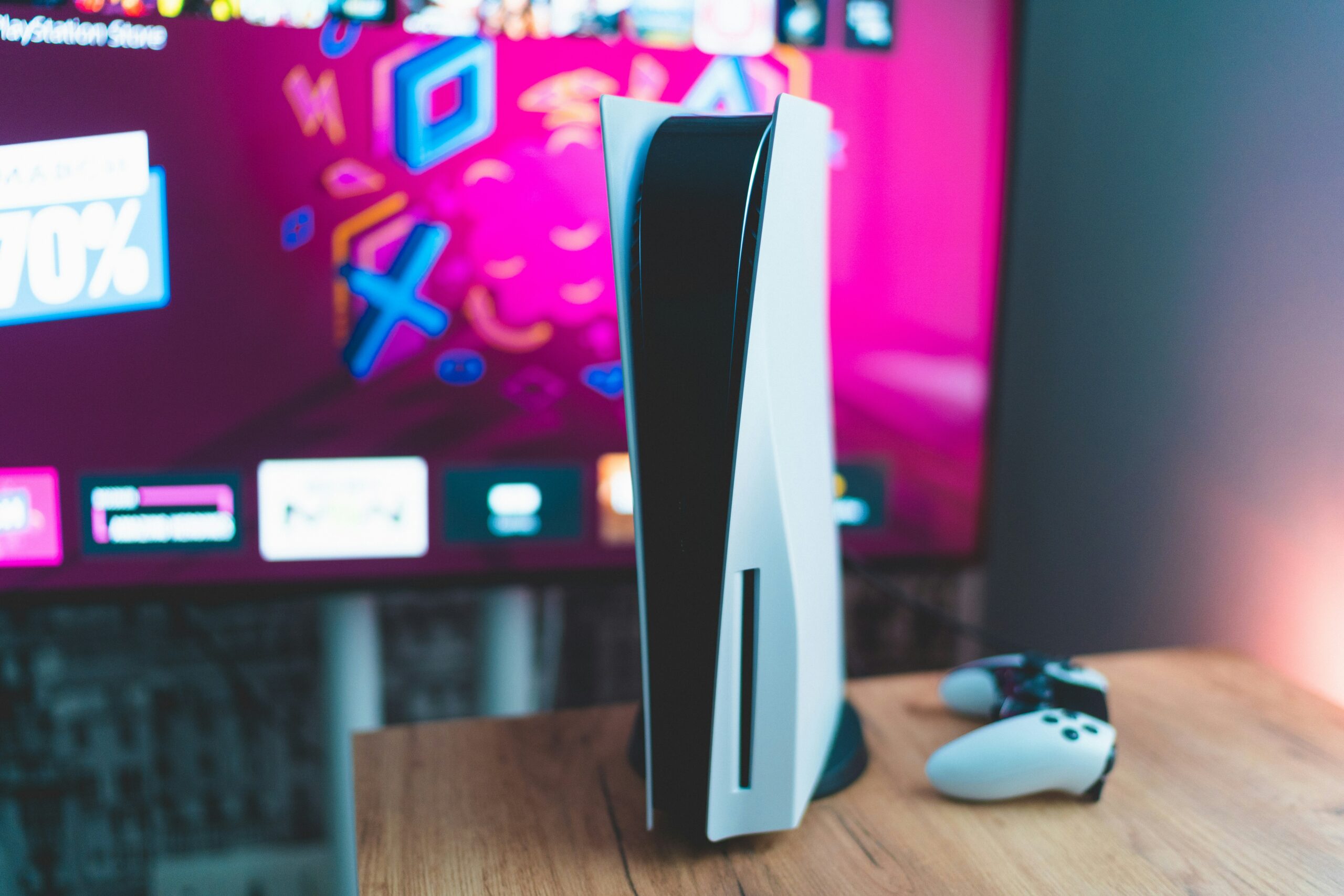 PlayStation 5 Pro vs. Xbox Series X: Which Console Reigns Supreme?