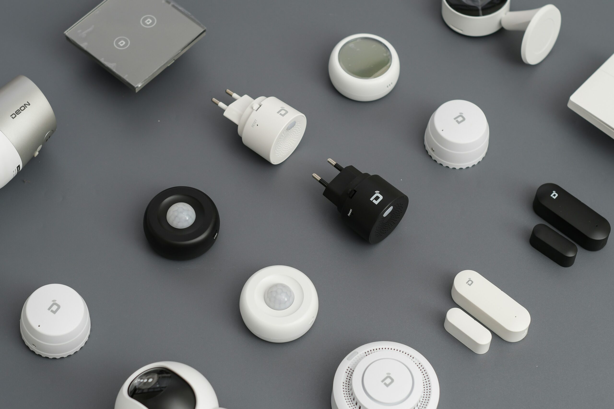 Space-Saving Tech: Smart Gadgets for Small Homes